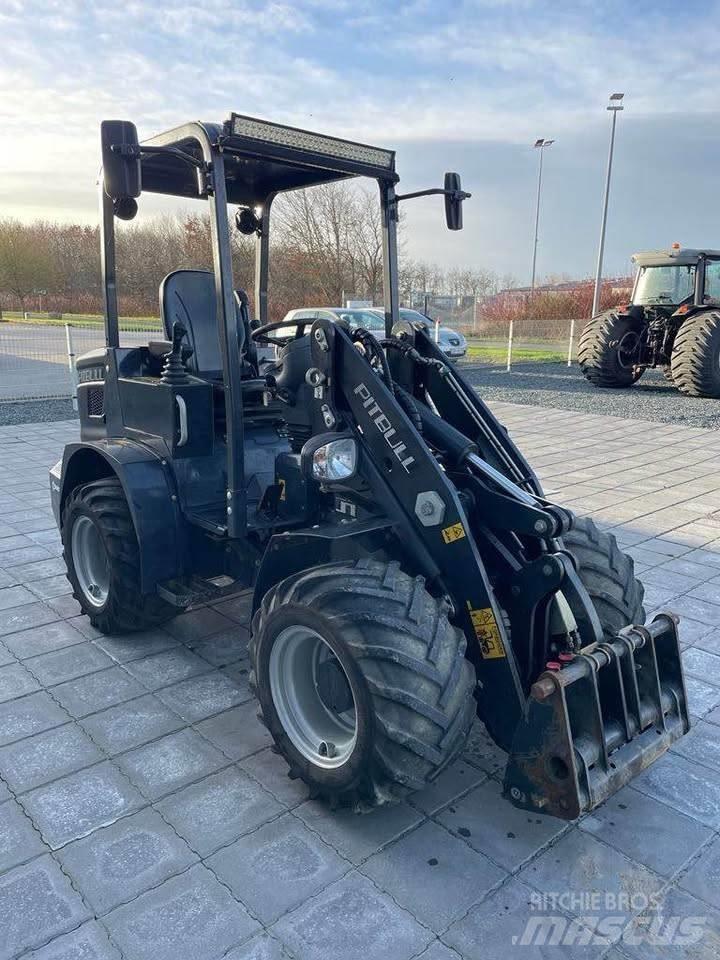 Pitbull X27-45 Chargeuse sur pneus