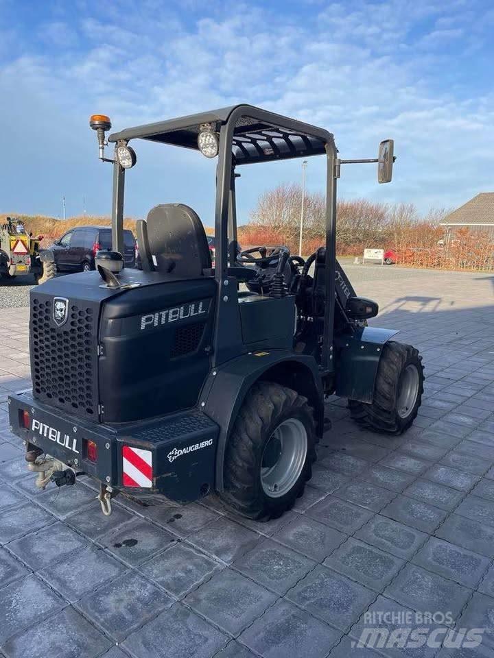 Pitbull X27-45 Chargeuse sur pneus