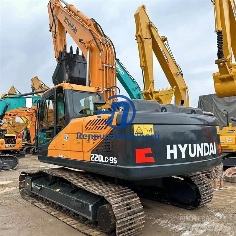 Hyundai R220LC-9S Pelle sur chenilles