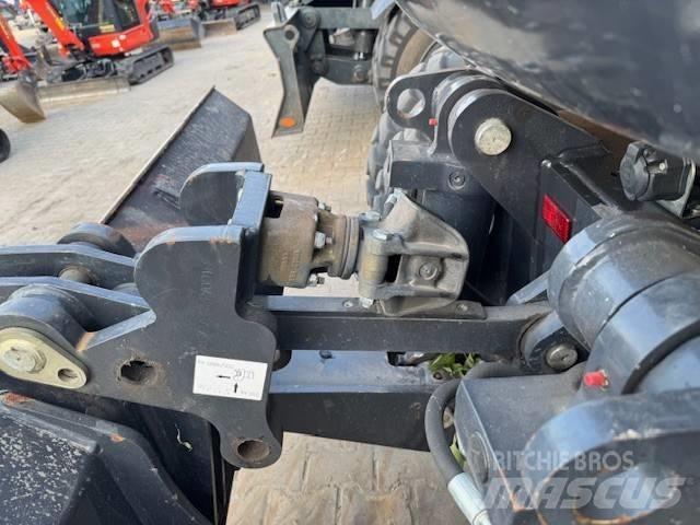 Yanmar B 110 W Pelle sur pneus