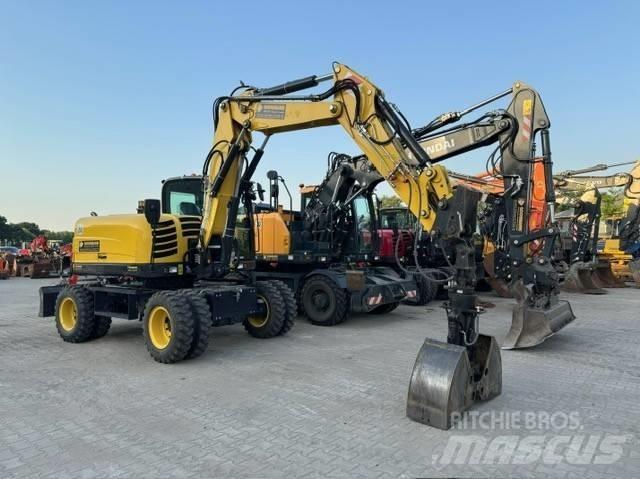 Yanmar B 110 W Pelle sur pneus