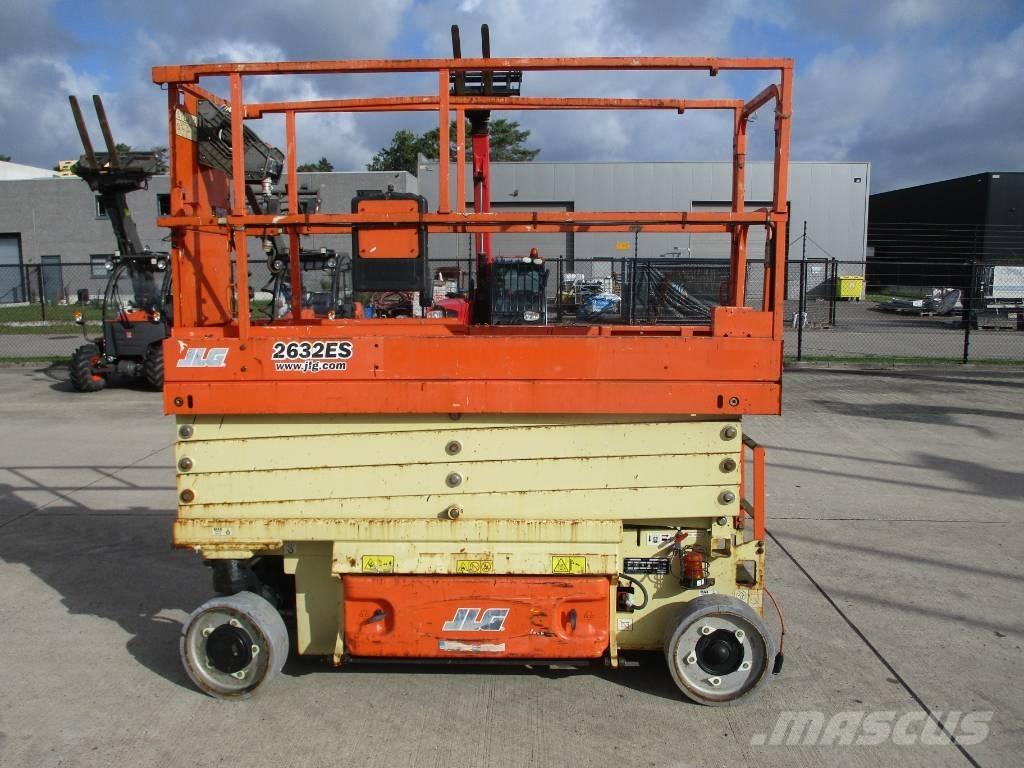 JLG 2632 ES  (081) Nacelle ciseaux