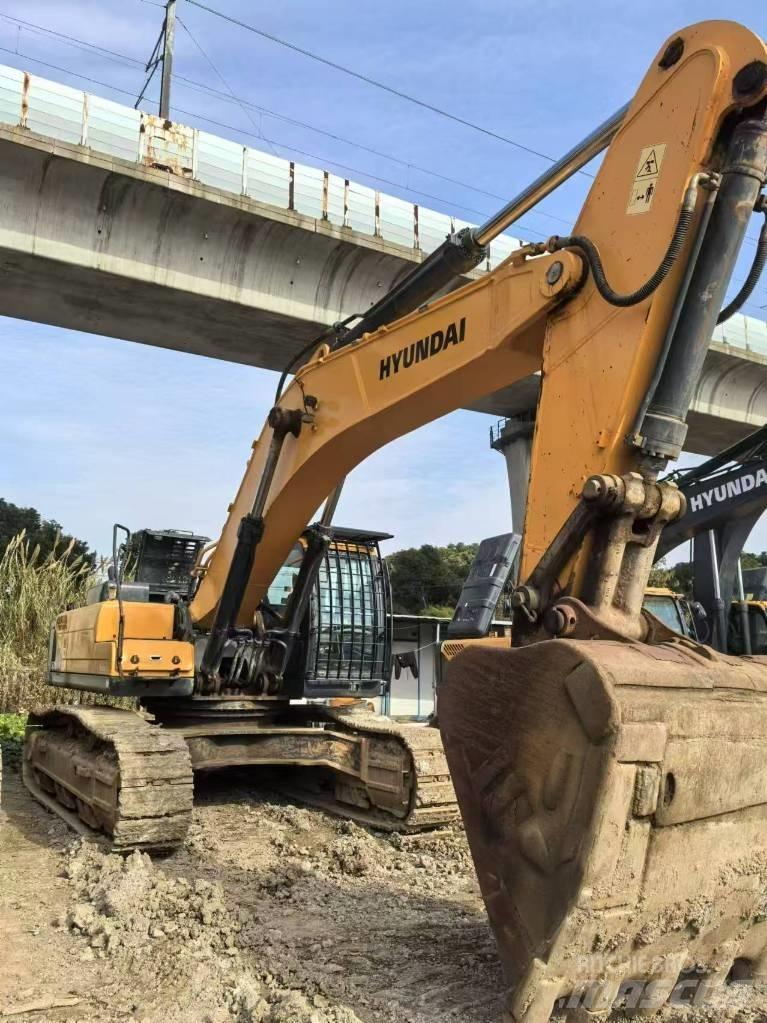 Hyundai 520VS Pelle sur chenilles
