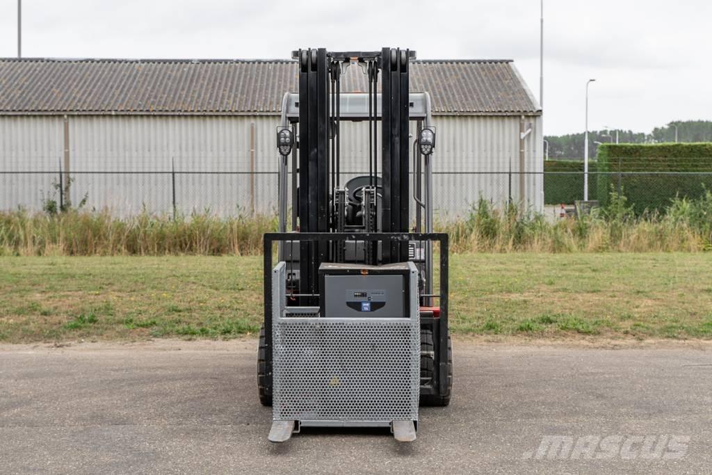 Manitou ME 435 Chariots élévateurs électriques
