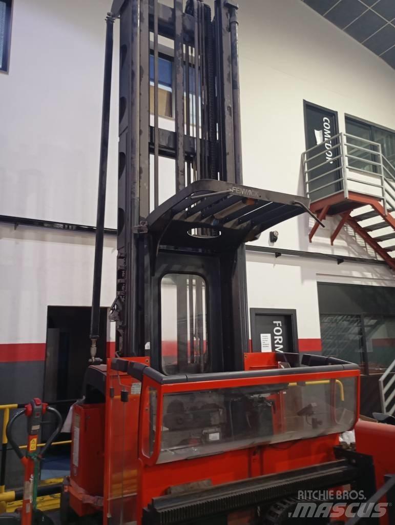 Linde K 011 Chariot à mât rétractable