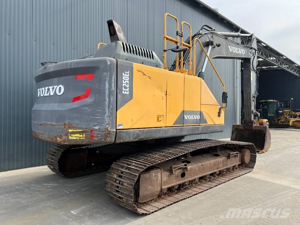Volvo EC250E L Pelle sur chenilles