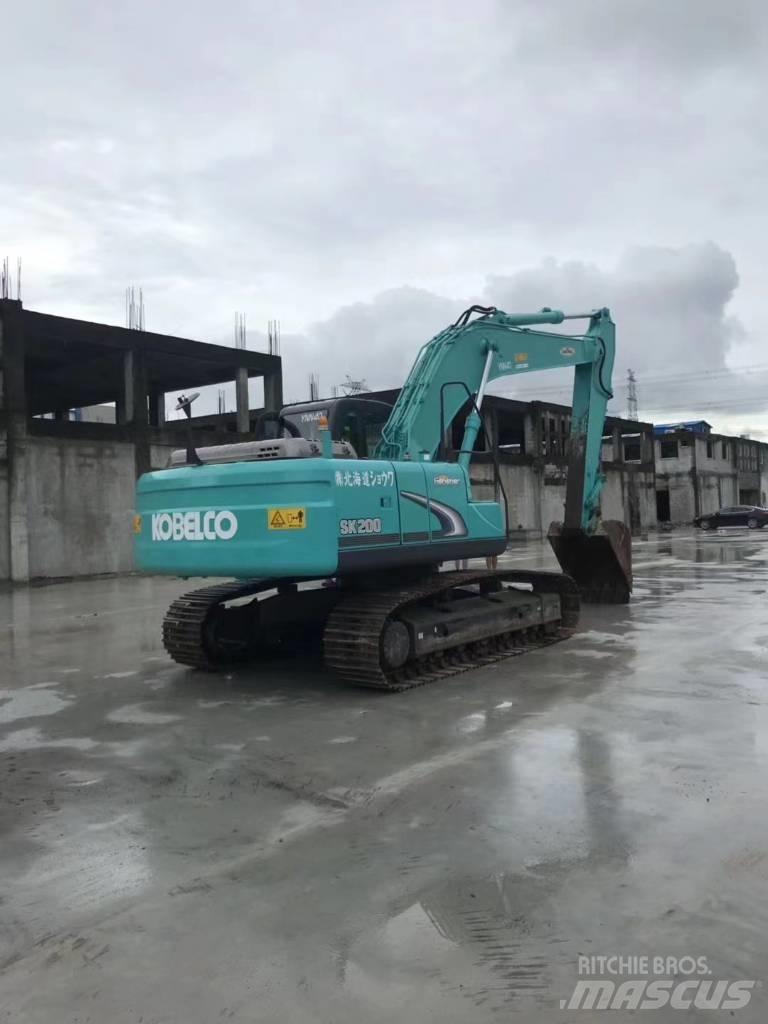 Kobelco SK 200 Pelle sur chenilles