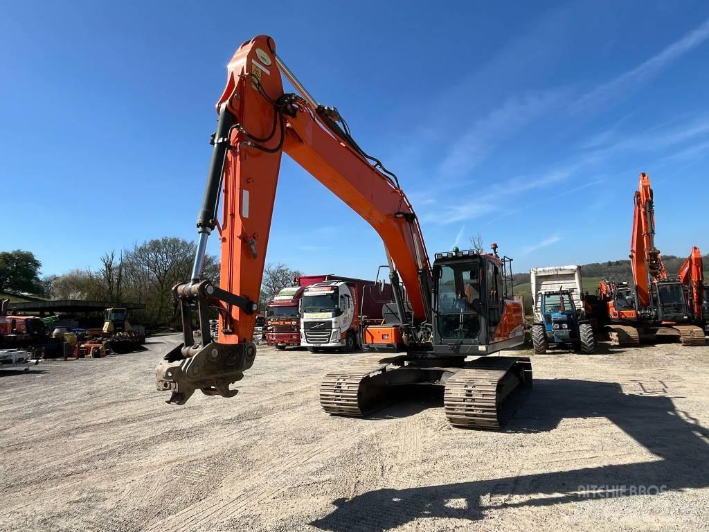 Doosan DX 225 Pelle sur chenilles