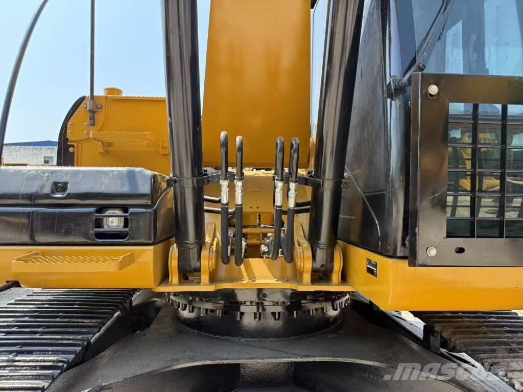CAT cat320d Pelle sur chenilles