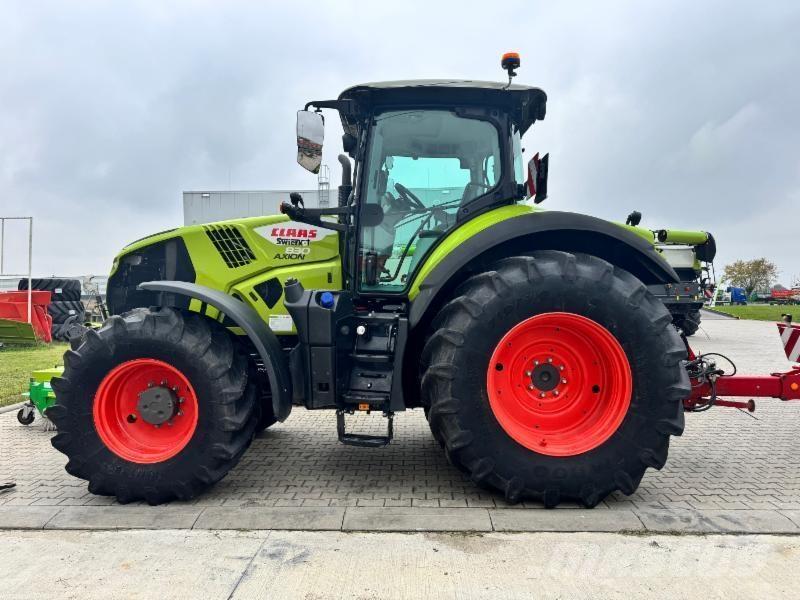 CLAAS AXION 830 Tracteur