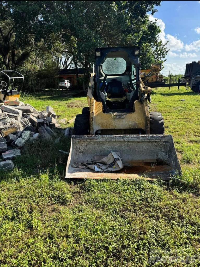 CAT 248C Chargeuse compacte