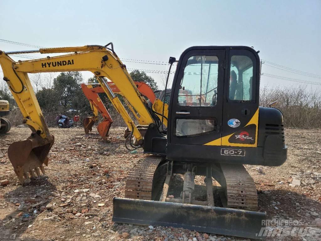 Hyundai R60-7 Mini pelle < 7t