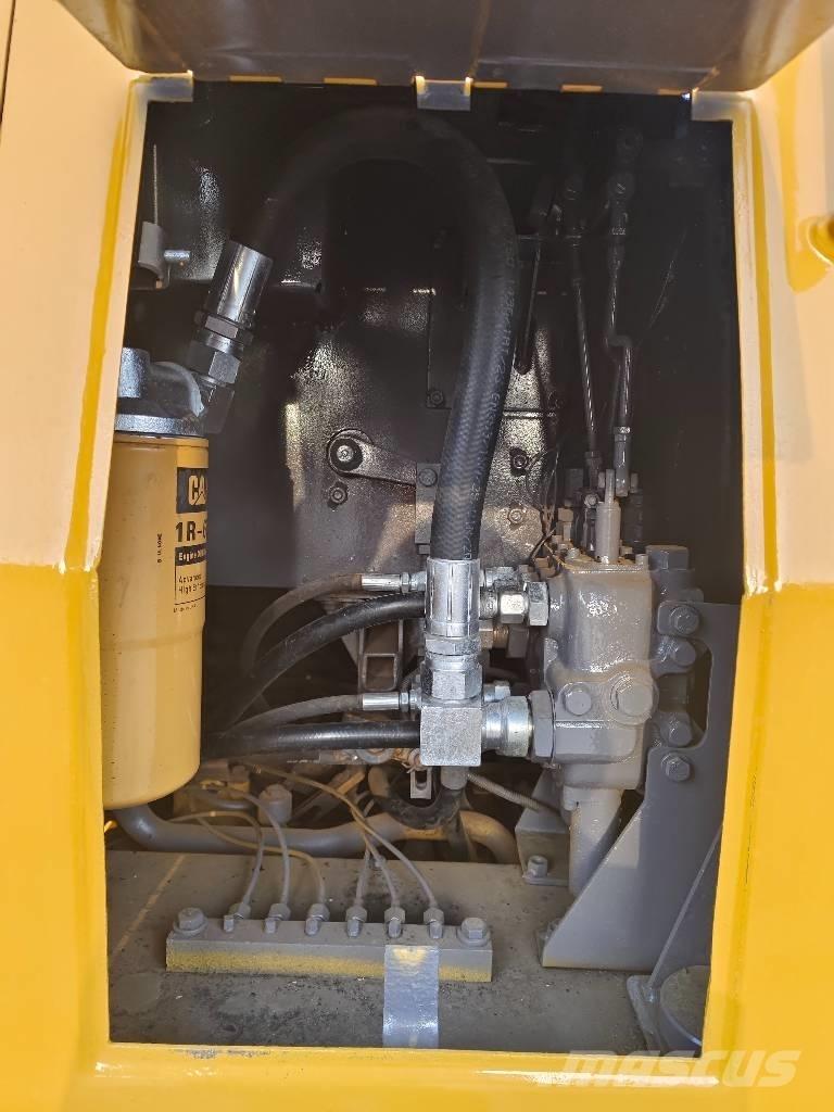 CAT D 5 K Bouteurs sur chenilles