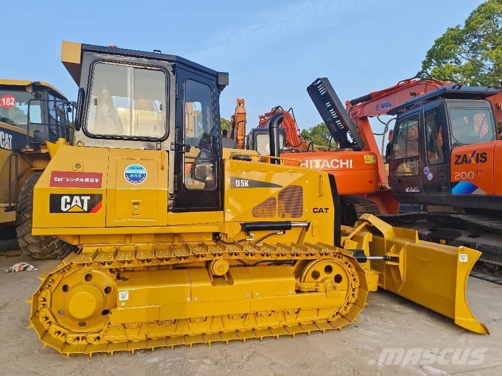 CAT D 5 K Bouteurs sur chenilles