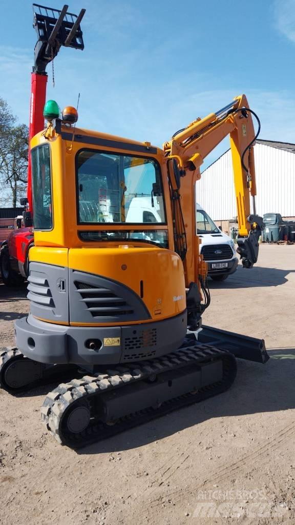 Hyundai X30Z-9AK Mini pelle 7t-12t
