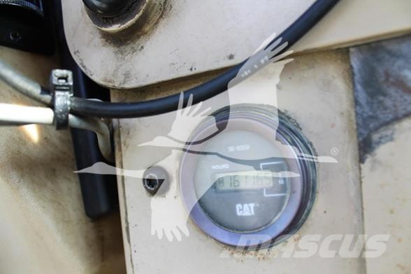 CAT 12H Niveleuse