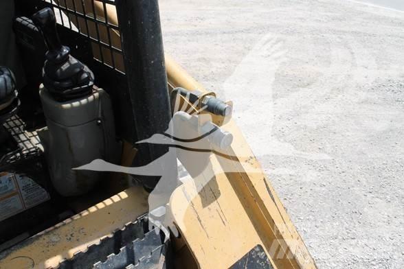 CAT 226 Chargeuse compacte