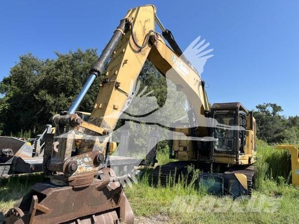 CAT 321D LCR Pelle sur chenilles