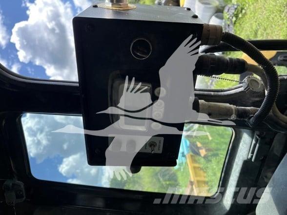 CAT 321D LCR Broyeur forestier