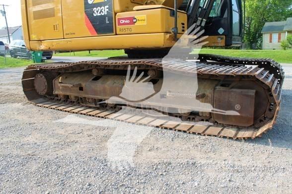 CAT 323FL Pelle sur chenilles