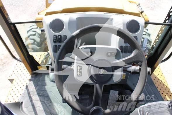 CAT 416F2 Tractopelle
