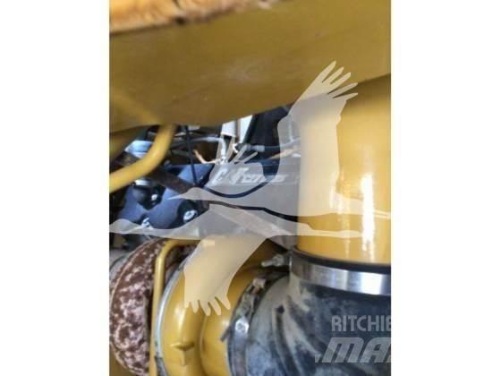 CAT 775F Tombereau articulé