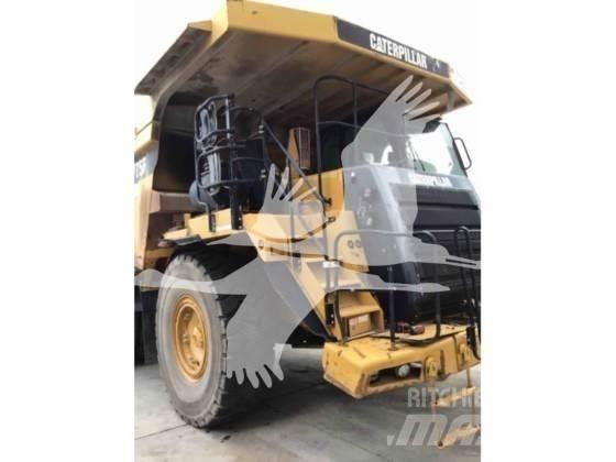 CAT 775F Tombereau articulé
