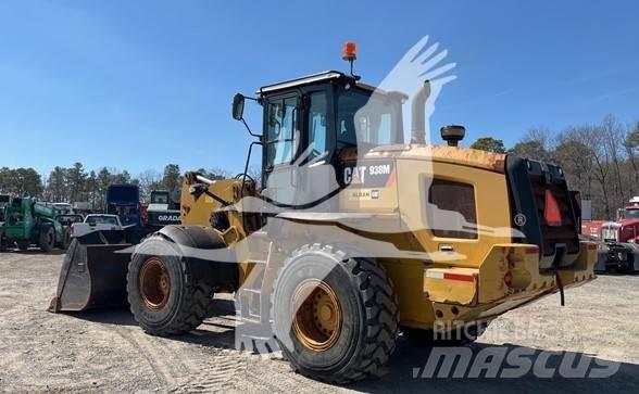 CAT 938M Chargeuse sur pneus
