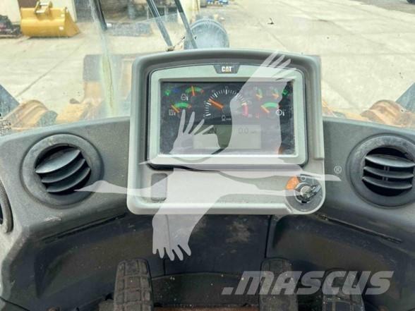 CAT 972M Chargeuse sur pneus