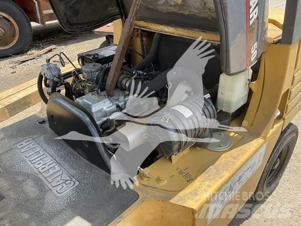 CAT GP25 Chariots diesel