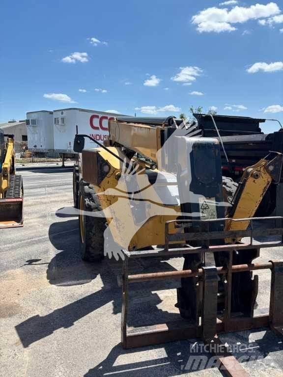 CAT TL943D Chariot télescopique