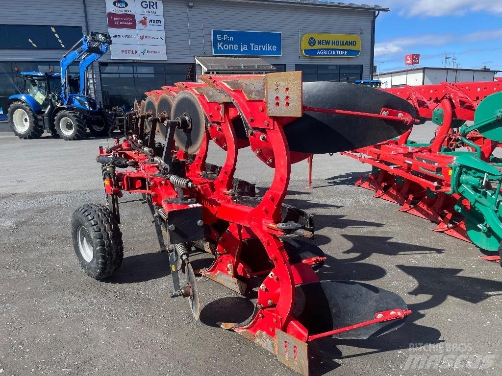 Akpil KM180R Charrue réversible