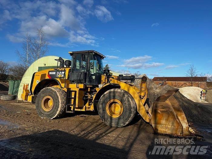 CAT 966M Chargeuse sur pneus