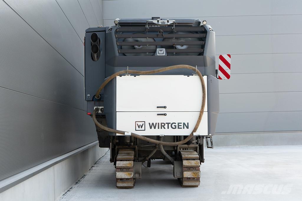 Wirtgen W 220 FI Fraiseuse à froid