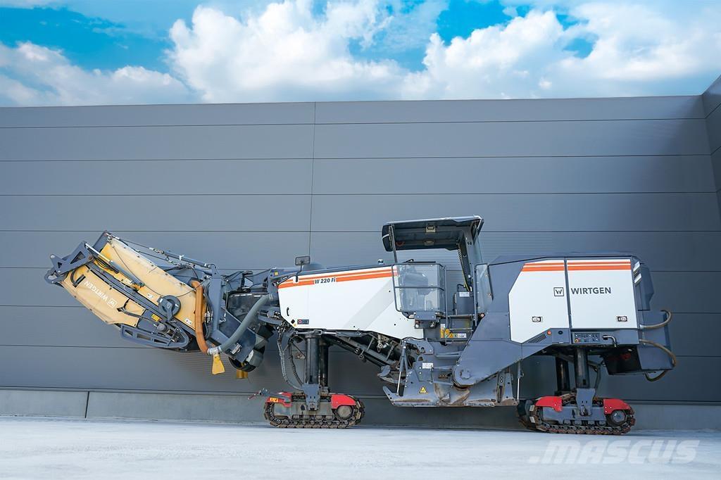 Wirtgen W 220 FI Fraiseuse à froid
