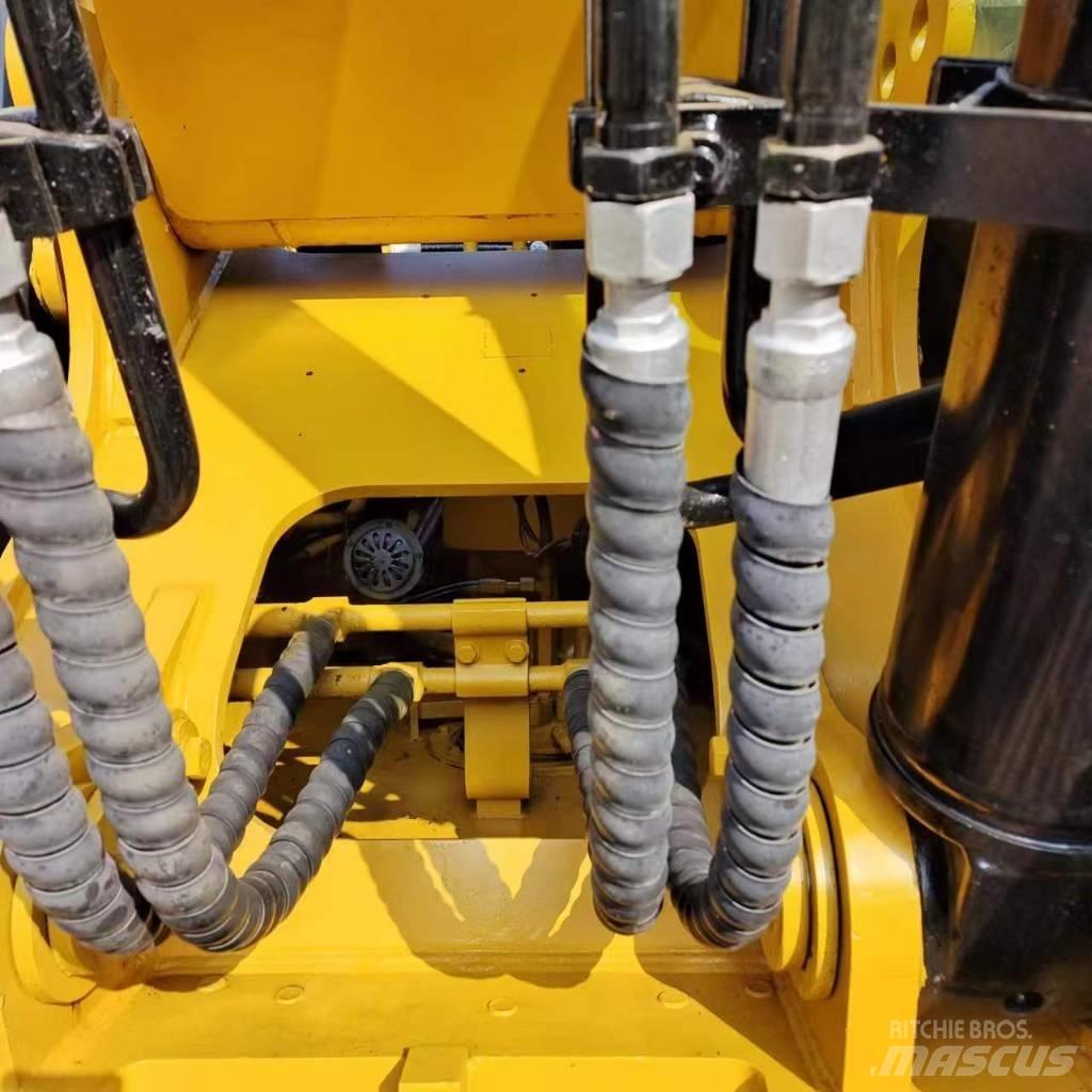 CAT 329 D Pelle sur chenilles
