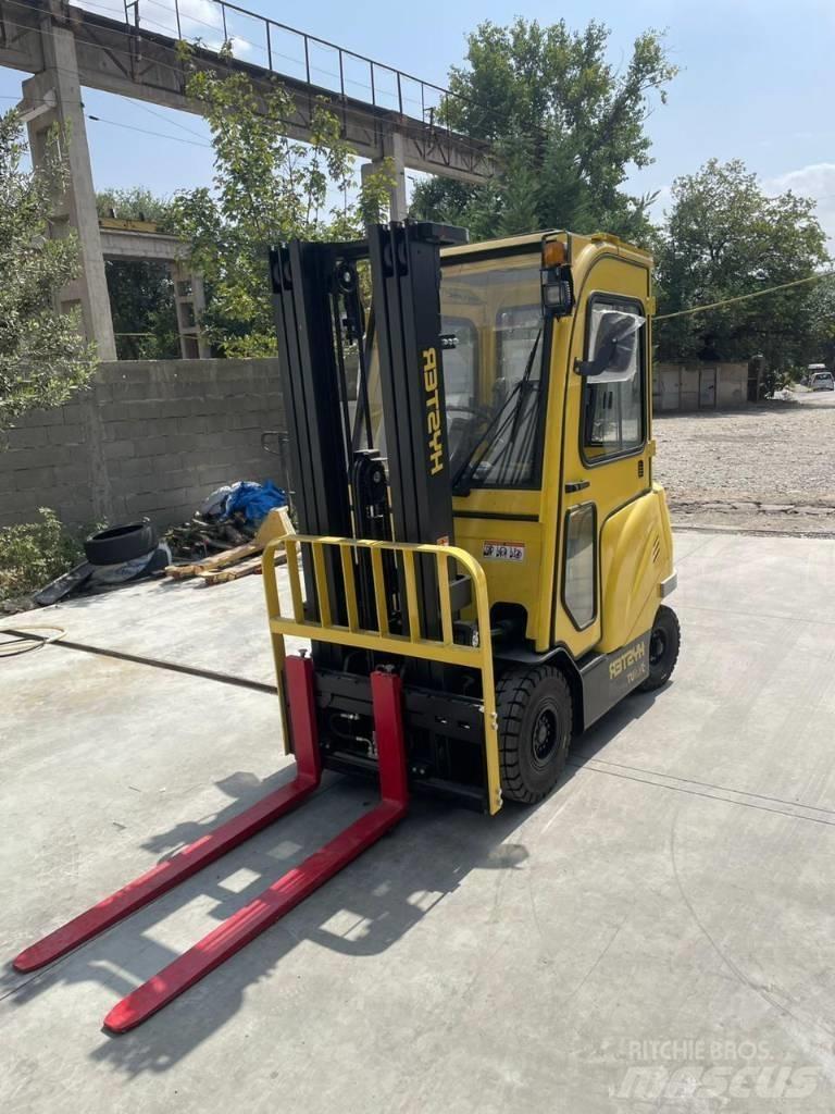 Hyster J1.5UT Chariots élévateurs électriques