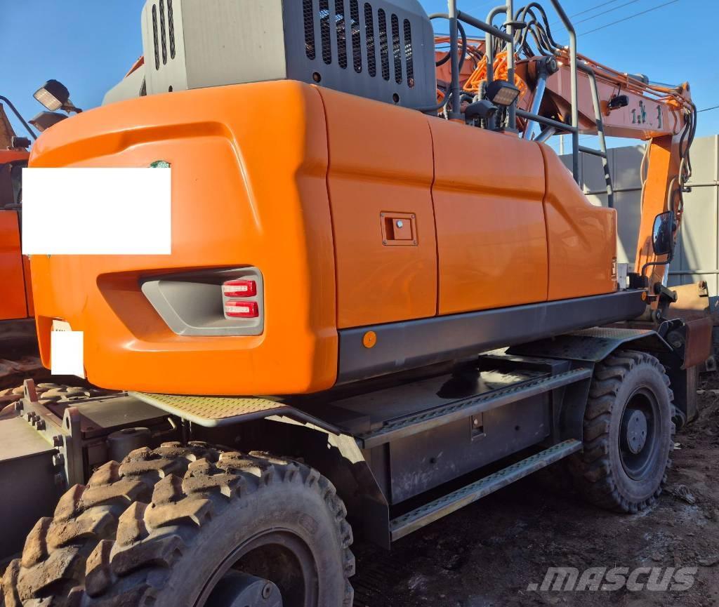 Doosan DX 170 W Pelle sur pneus
