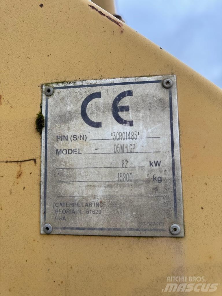 CAT D 5 M LGP Bouteurs sur chenilles