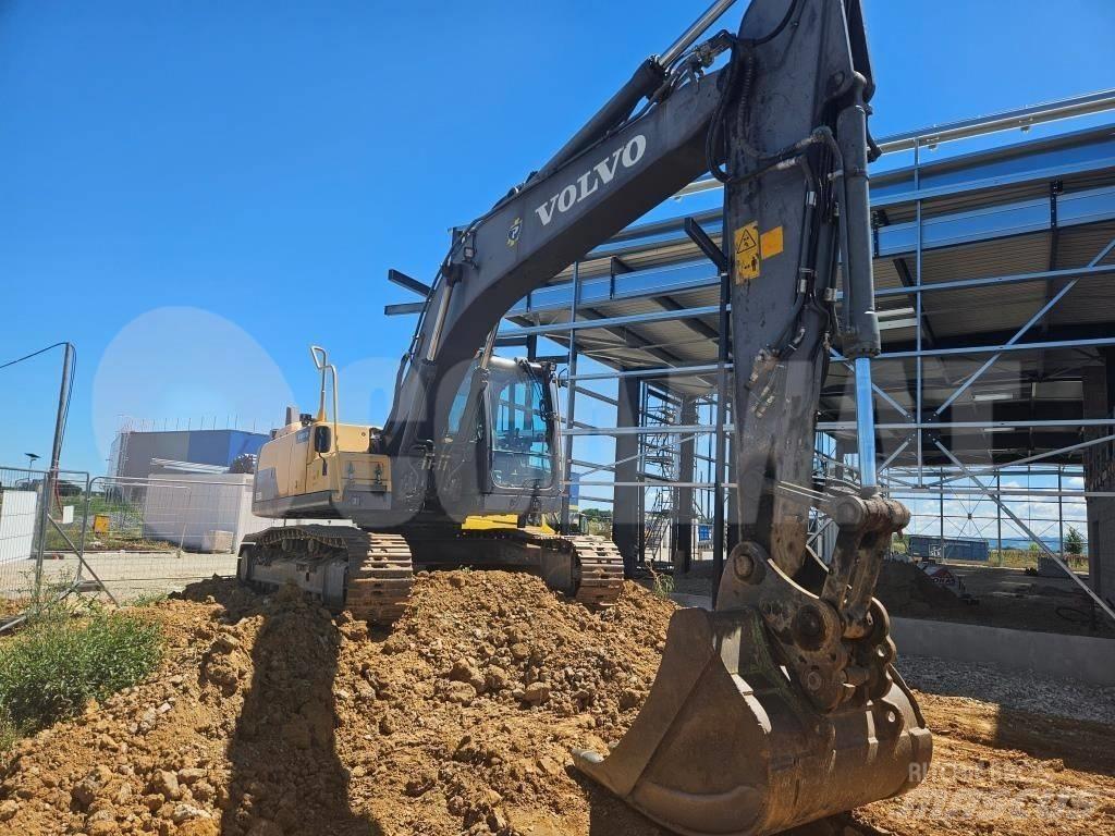 Volvo EC 220 DL Pelle sur chenilles