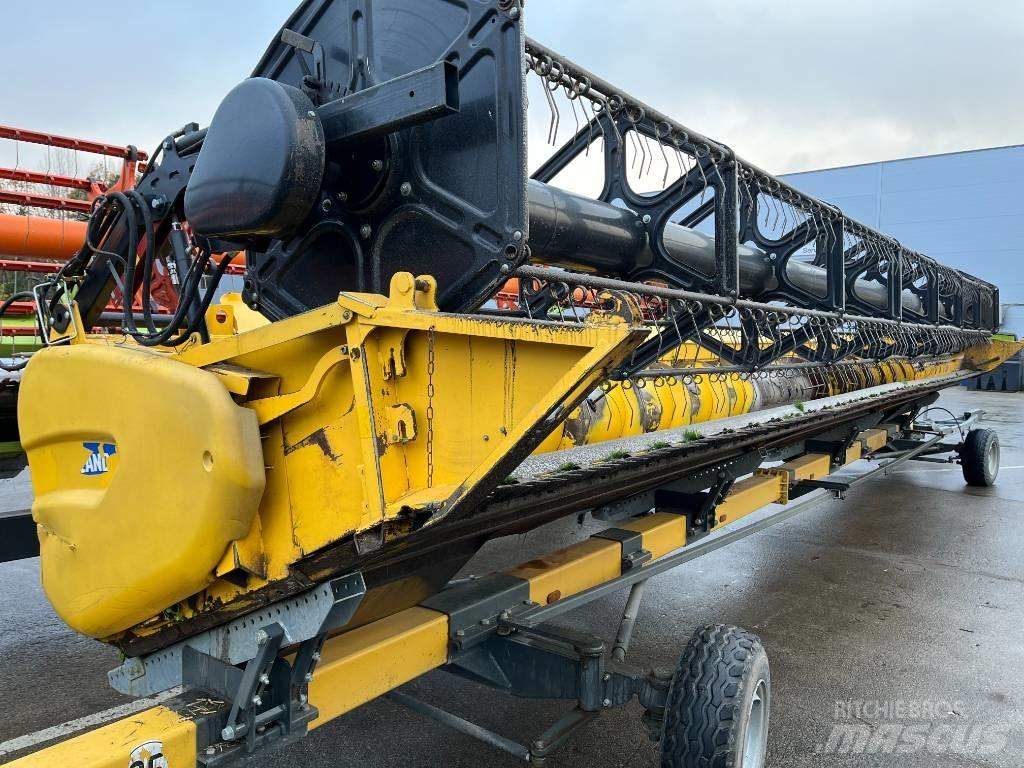 New Holland CR 9.90 Moissonneuse batteuse