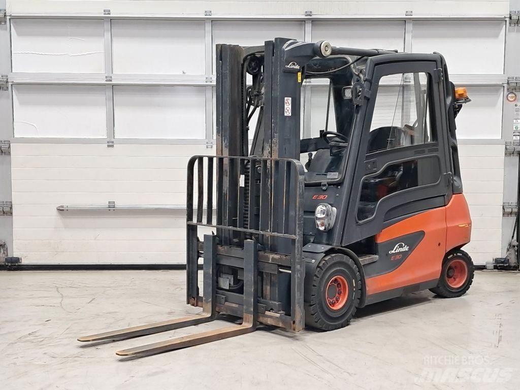 Linde E30-01 Chariots élévateurs électriques