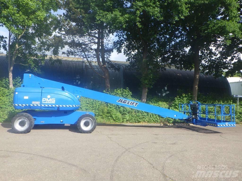 JLG 680S Nacelles télescopiques