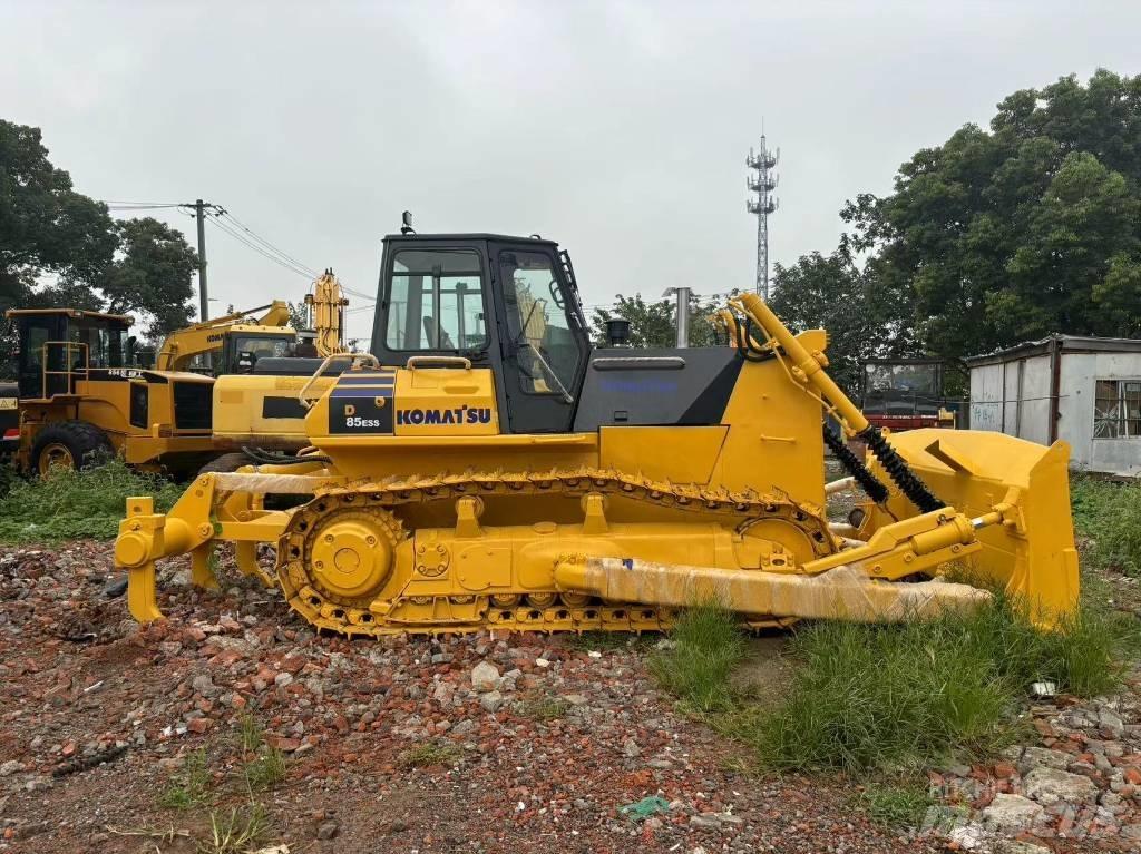 Komatsu D 85 E-12 Bouteurs sur chenilles