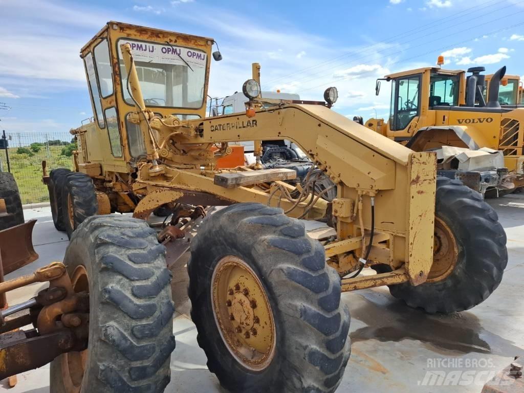 CAT 12 G Niveleuse