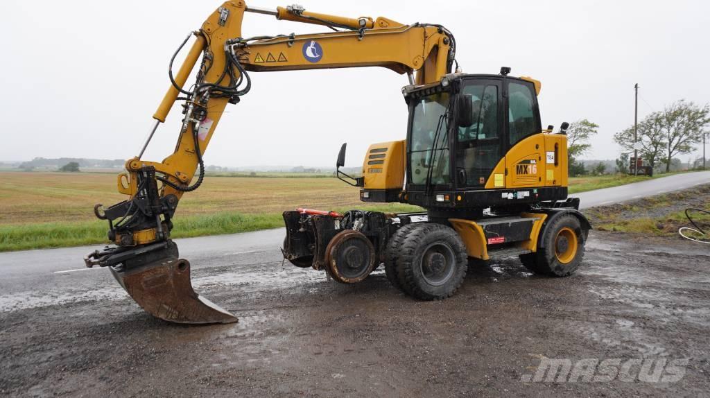 Hydrema MX 16 Rail Pelle sur pneus