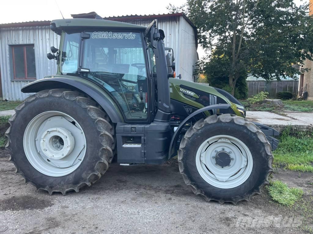 Valtra G 135 Tracteur