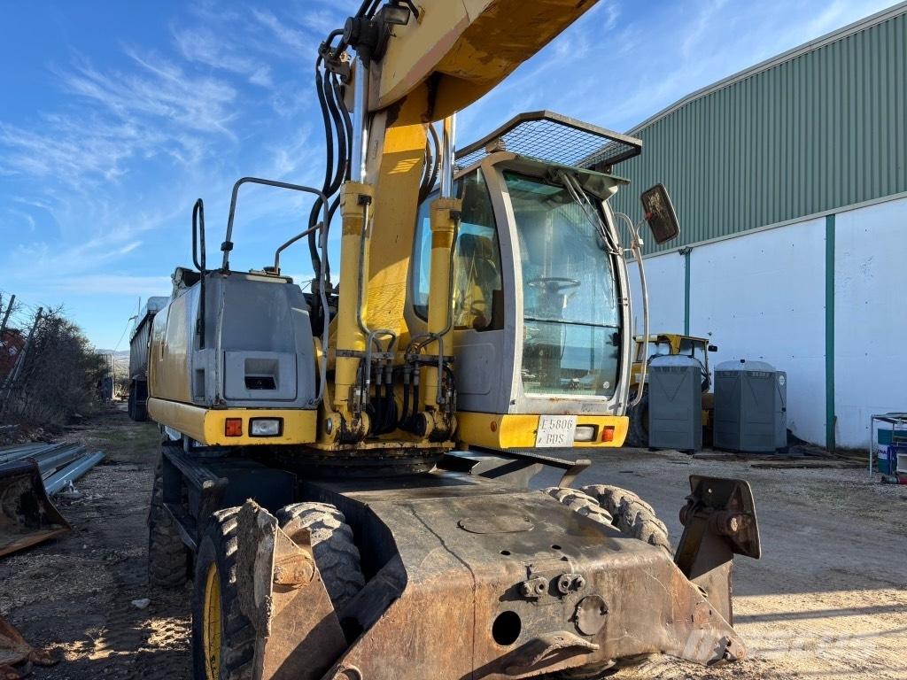 New Holland MH 6.6 Pelle sur pneus