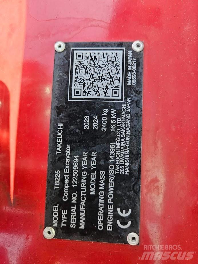 Takeuchi TB225 V0 Mini pelle < 7t