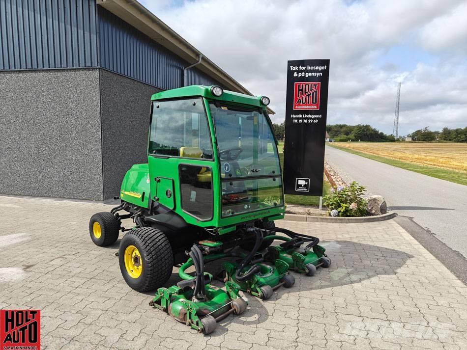 John Deere 3245 C Tondeuses pour fairway